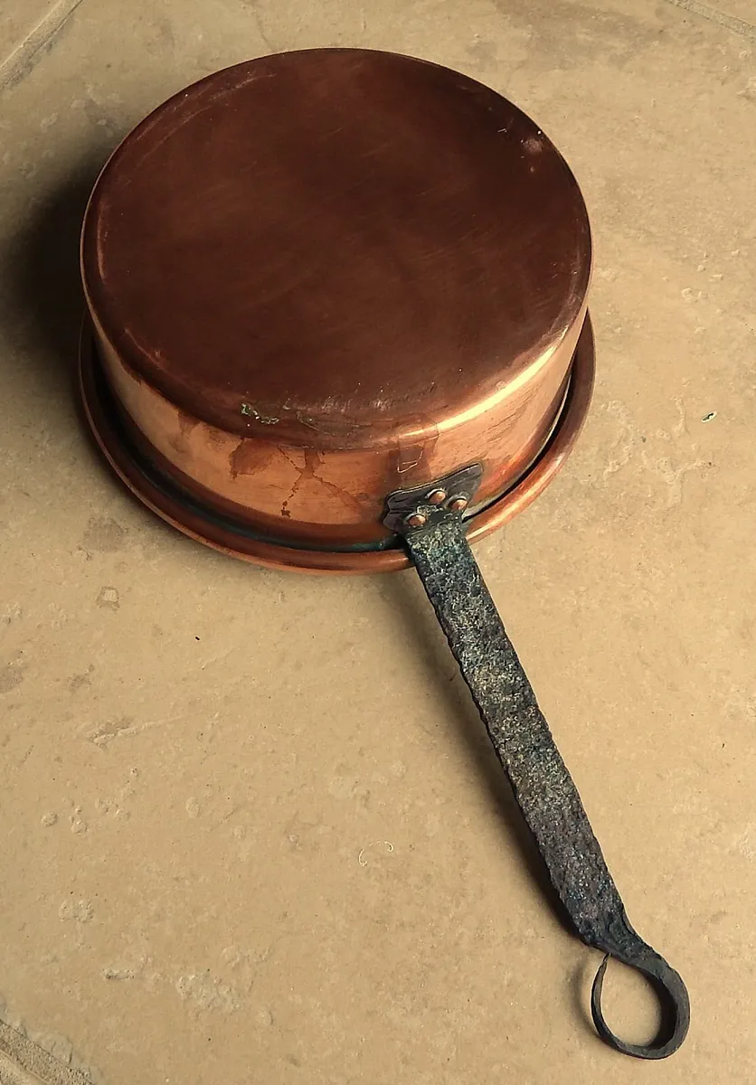 Vintage Copper Saucepan with Forged Iron Handle - Image 4