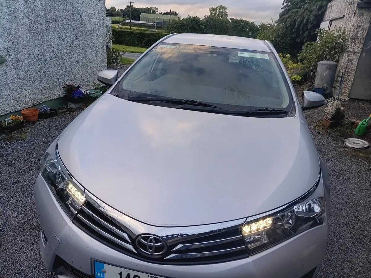 Toyota Corolla 2014 - Image 2