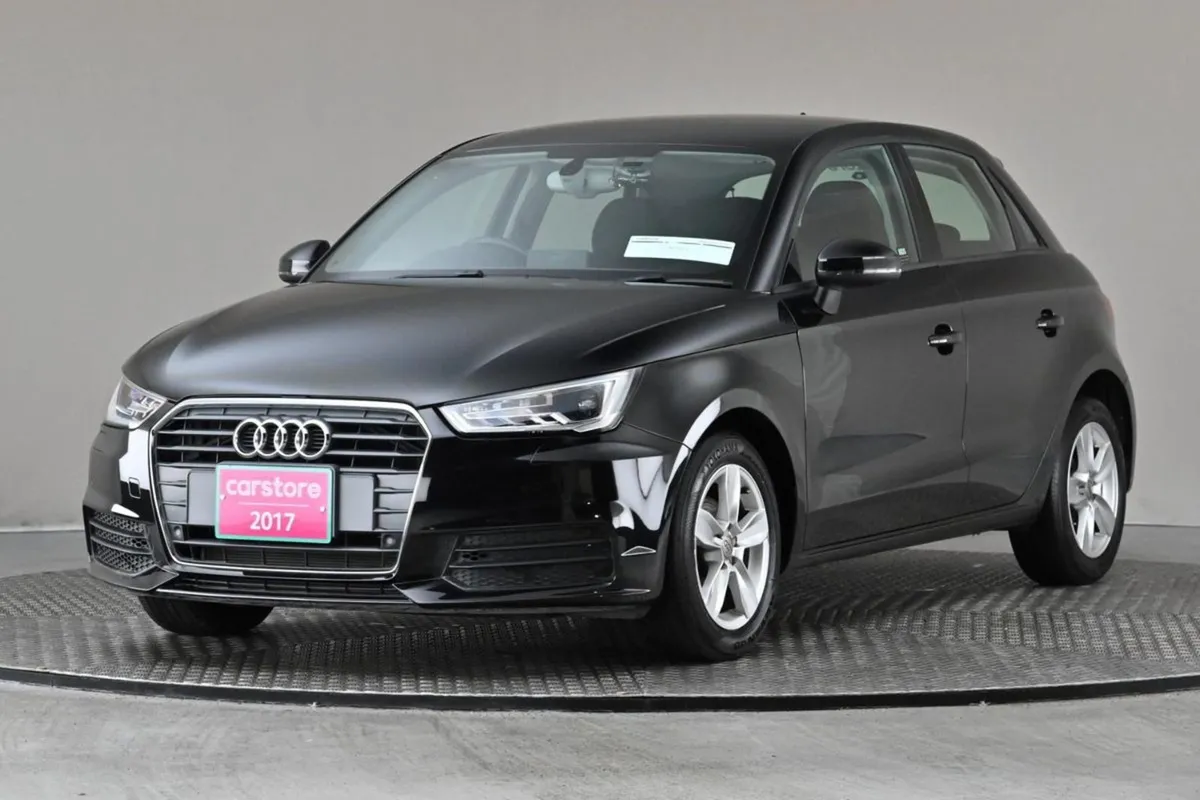 Audi A1 1.0tfsi 95hp S-tronic 5DR  very Low Milea - Image 3