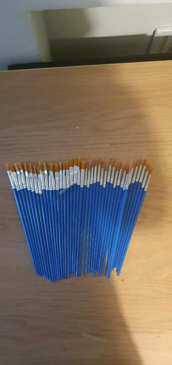 40 Acrylic, Watercolour Brushes - Image 1
