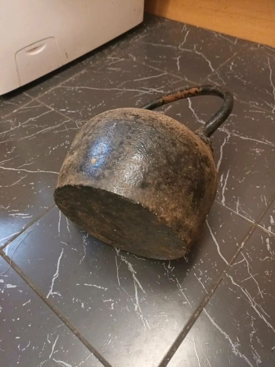 Cast Kettle - Image 4
