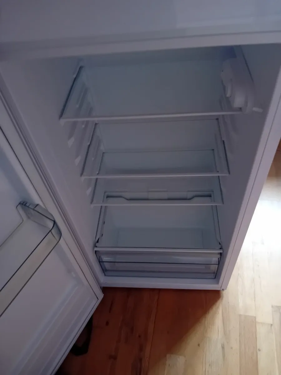 Fridge freezer - Image 4