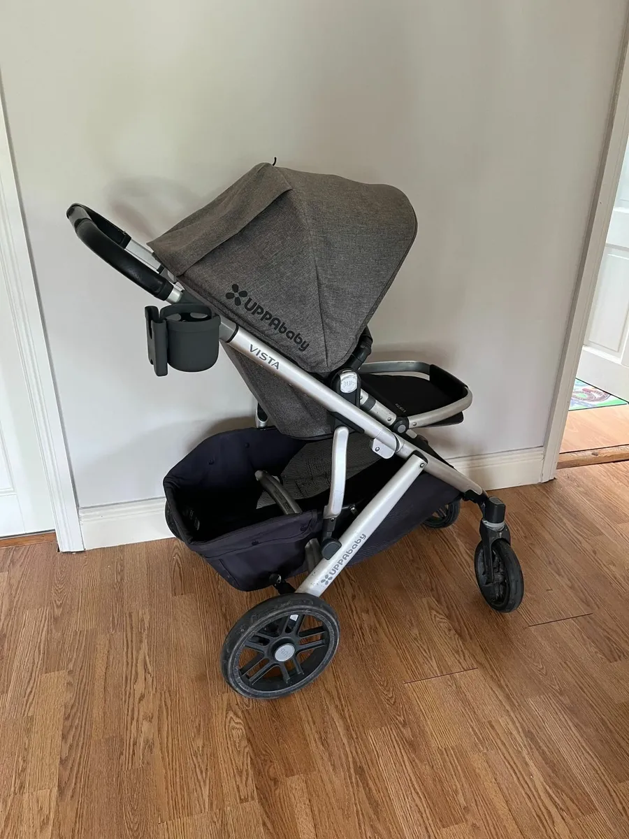 Uppababy Vista V2 baby stroller - Image 1