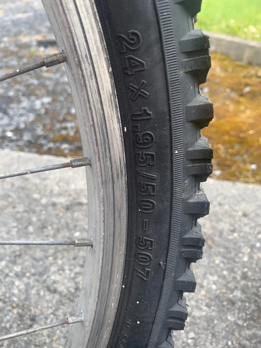 Small bike - Image 3