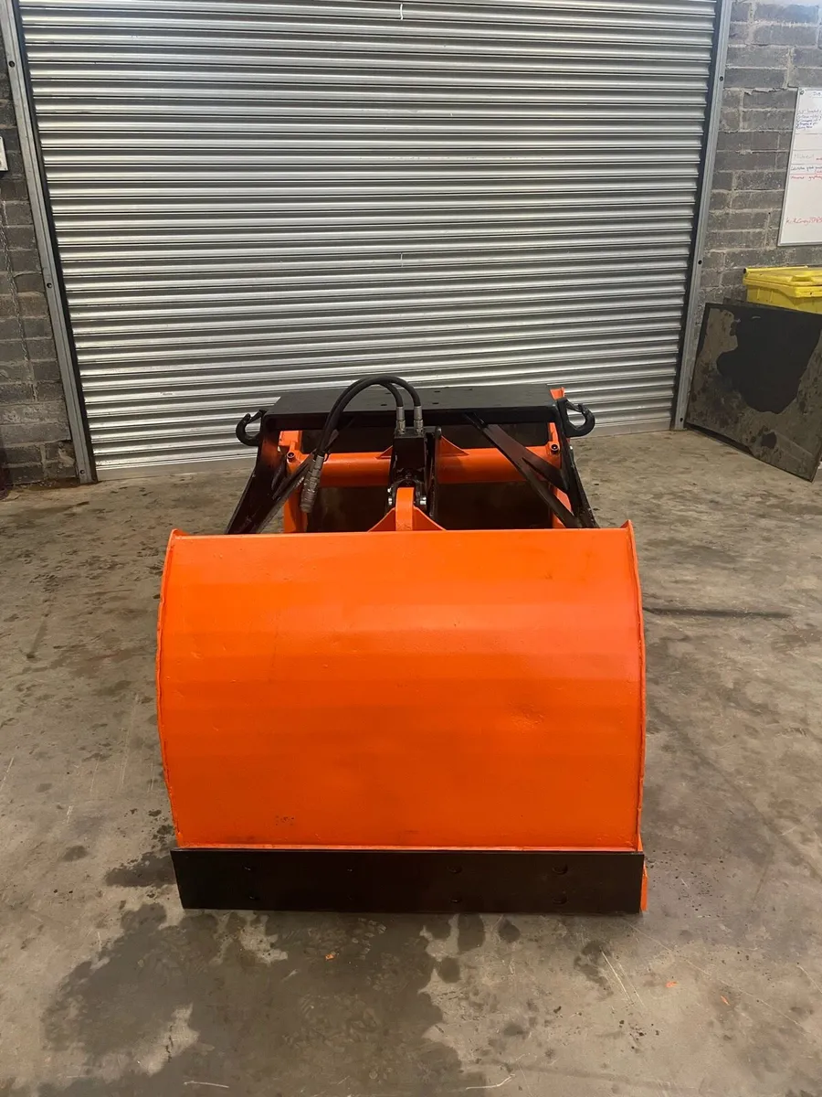 Clam shell bucket/ hydraulic cylinder repair - Image 2