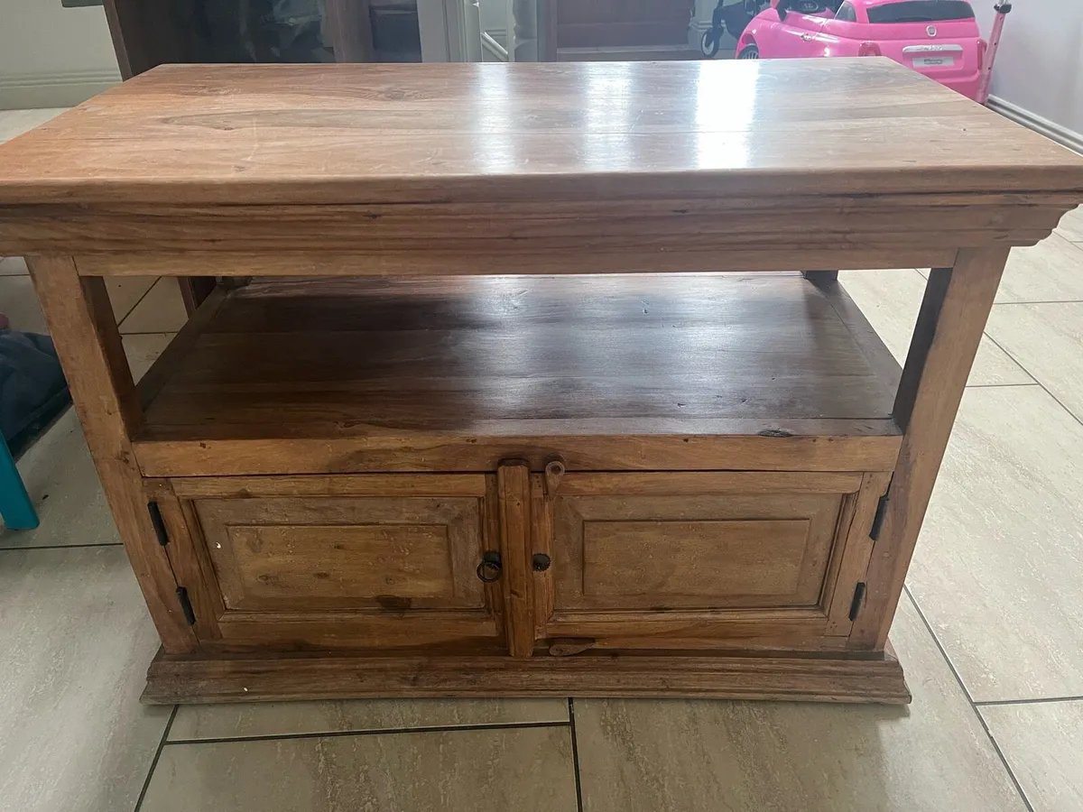 Tv unit