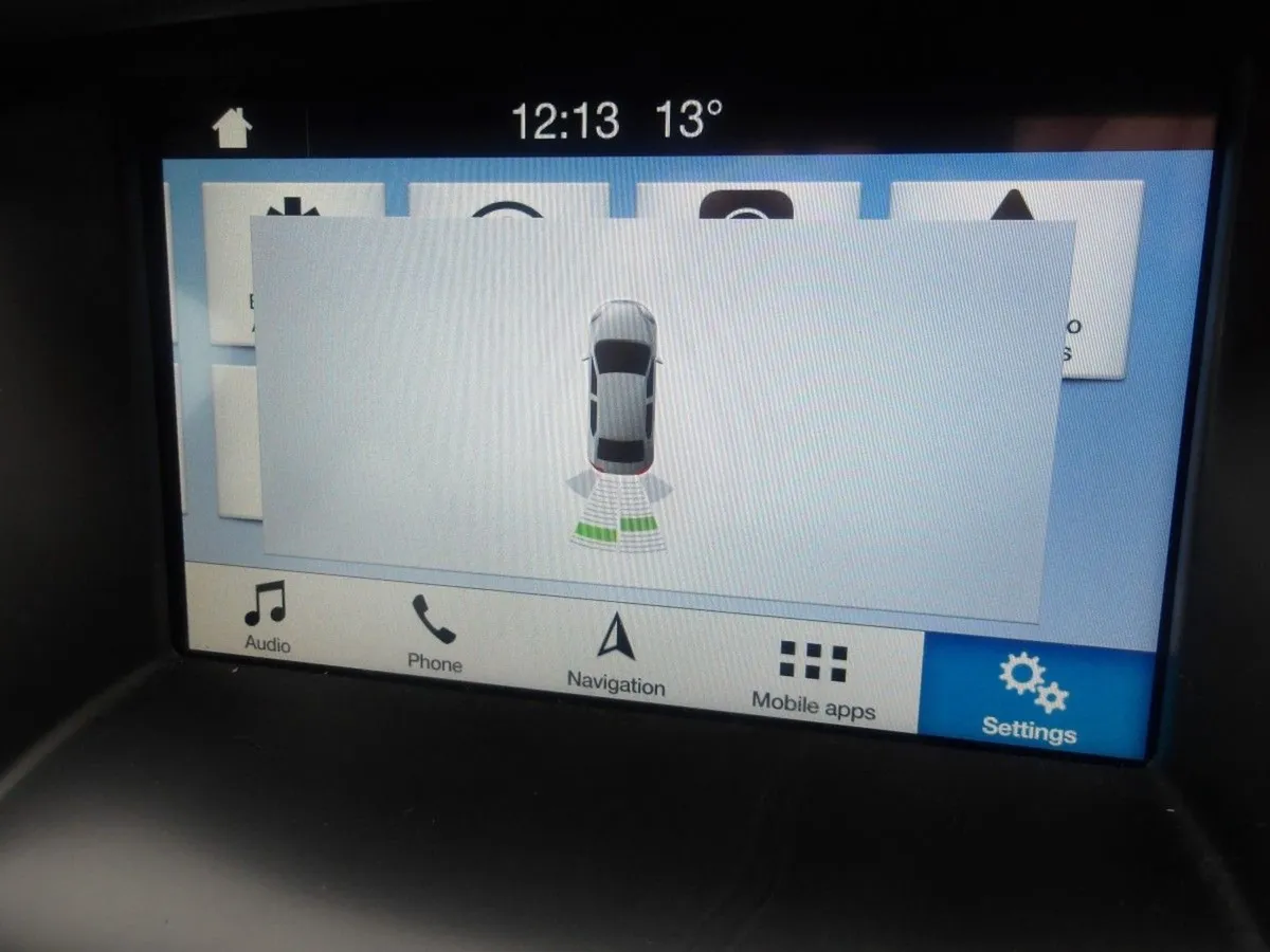 Ford Focus 1.0 Ecoboost 100PS Zetec  Sat-nav - Image 4