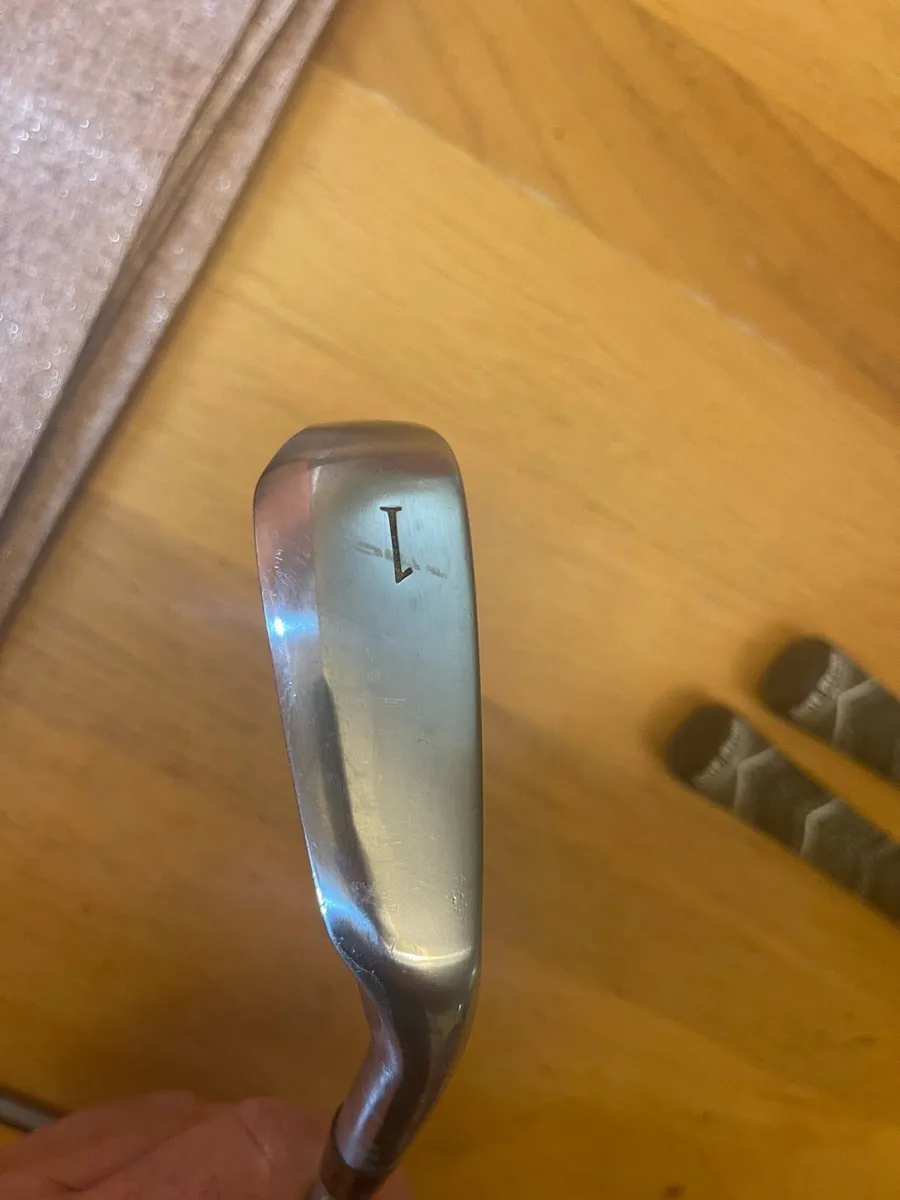 Mizuno MP-H5 1 iron - Image 2