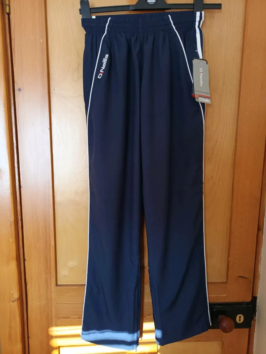 New O'Neills Tracksuit Size 26-28w 30leg