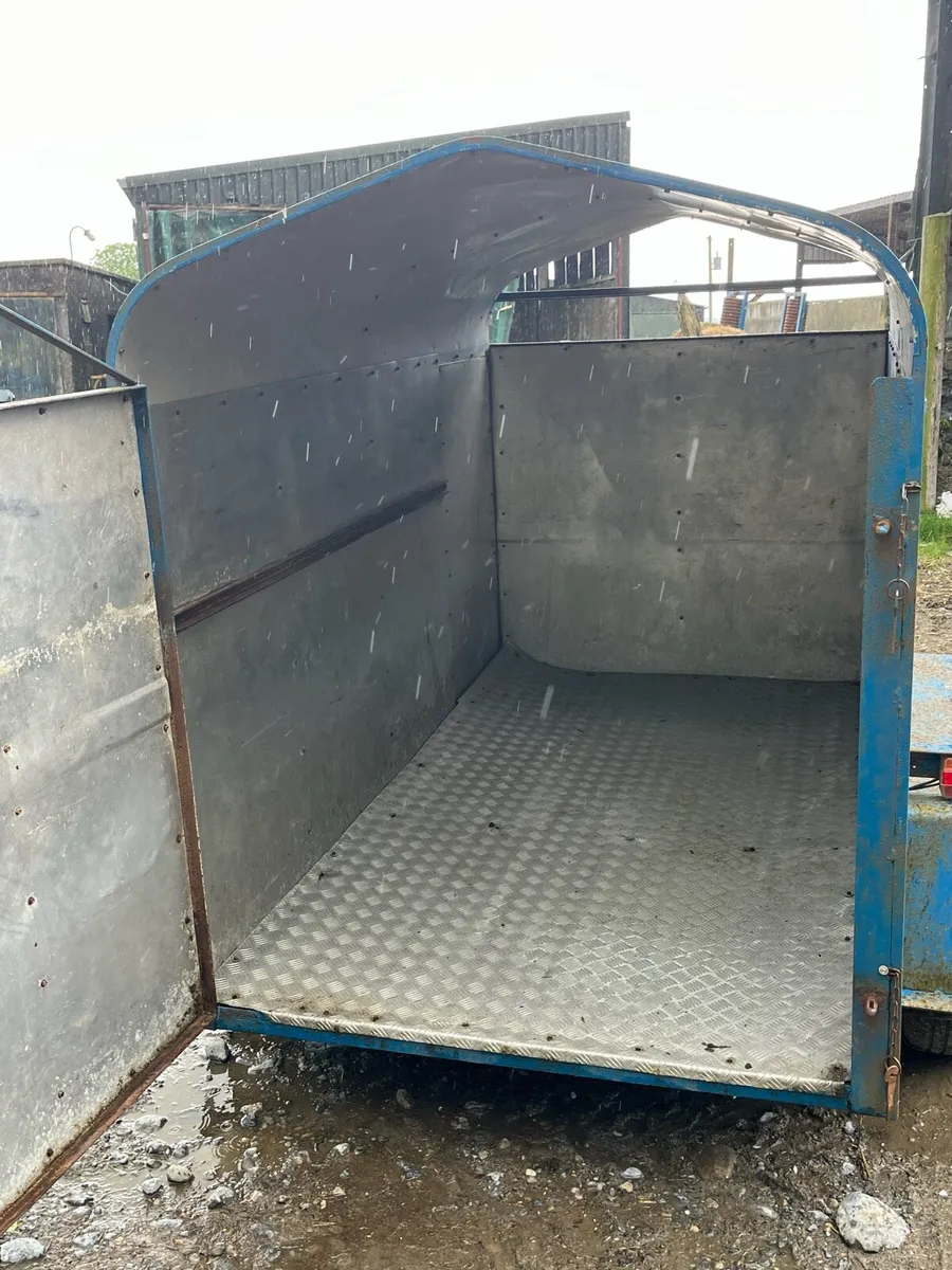 Livestock trailer - Image 2