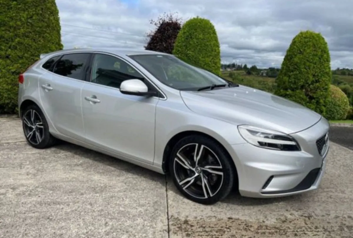 2017 Volvo V40 D3 R-Design Pro 2.0L Diesel (150hp) - Image 1
