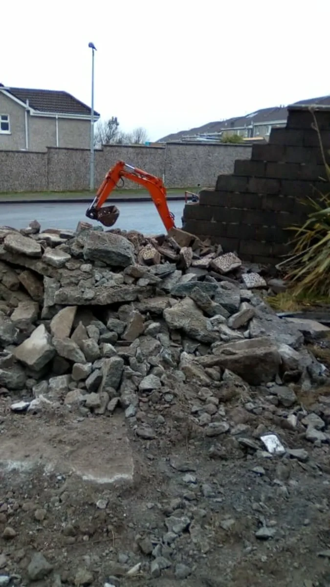 Diggers with driver's all work carried out - Image 4