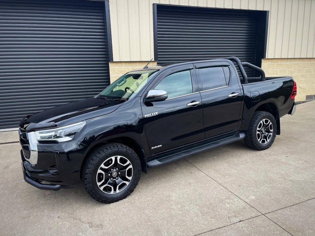 2021 TOYOTA HILUX 2.4 D4D Invincible Auto - Image 1