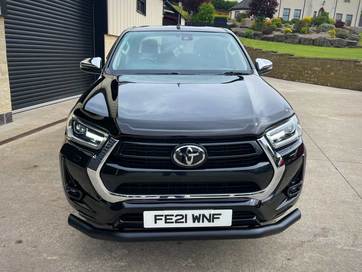 2021 TOYOTA HILUX 2.4 D4D Invincible Auto - Image 3