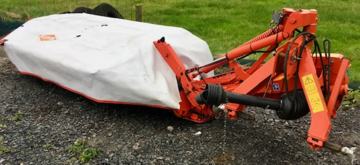 Kuhn GMD280 FF disc mower - Image 1