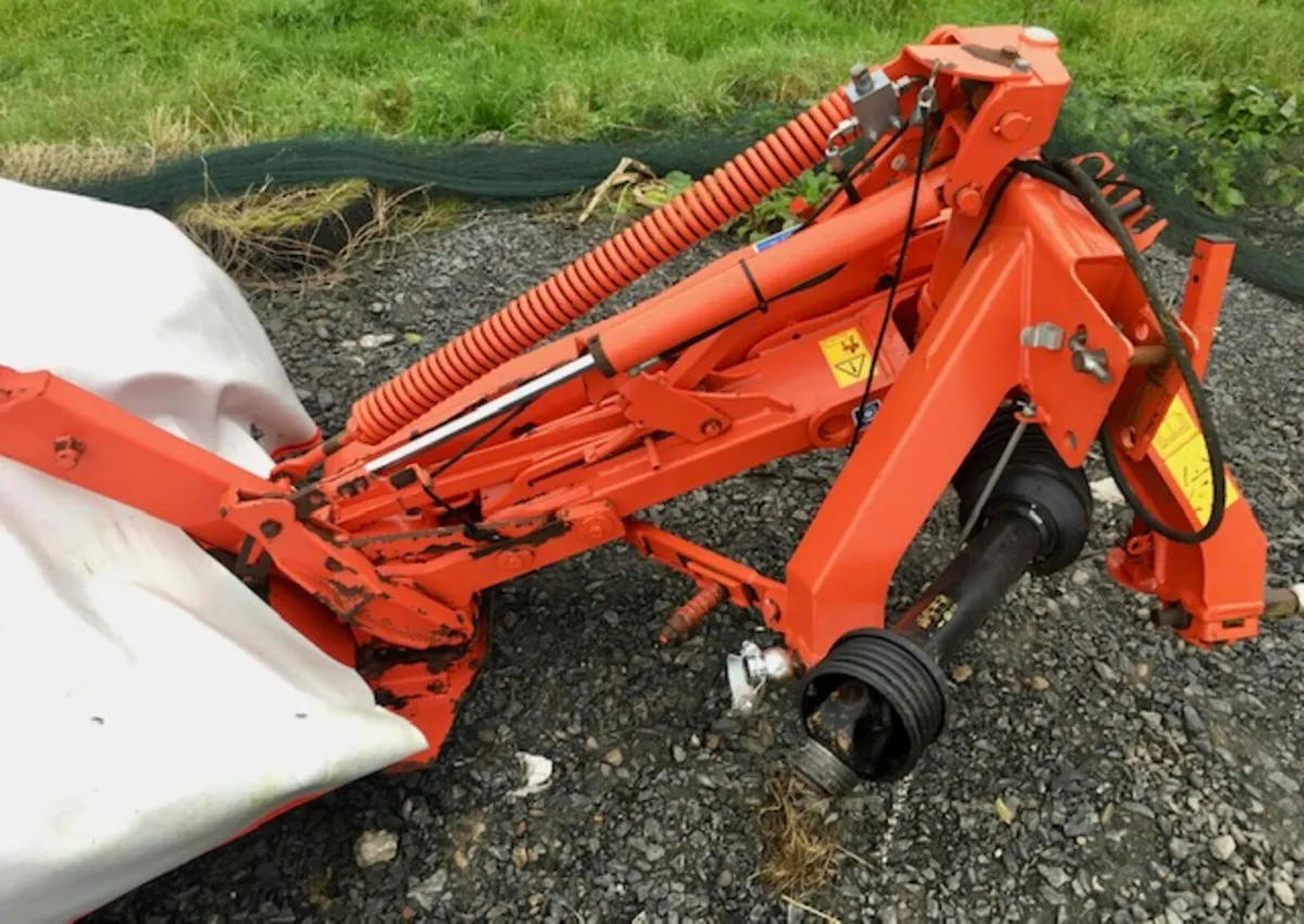 Kuhn GMD280 FF disc mower - Image 4