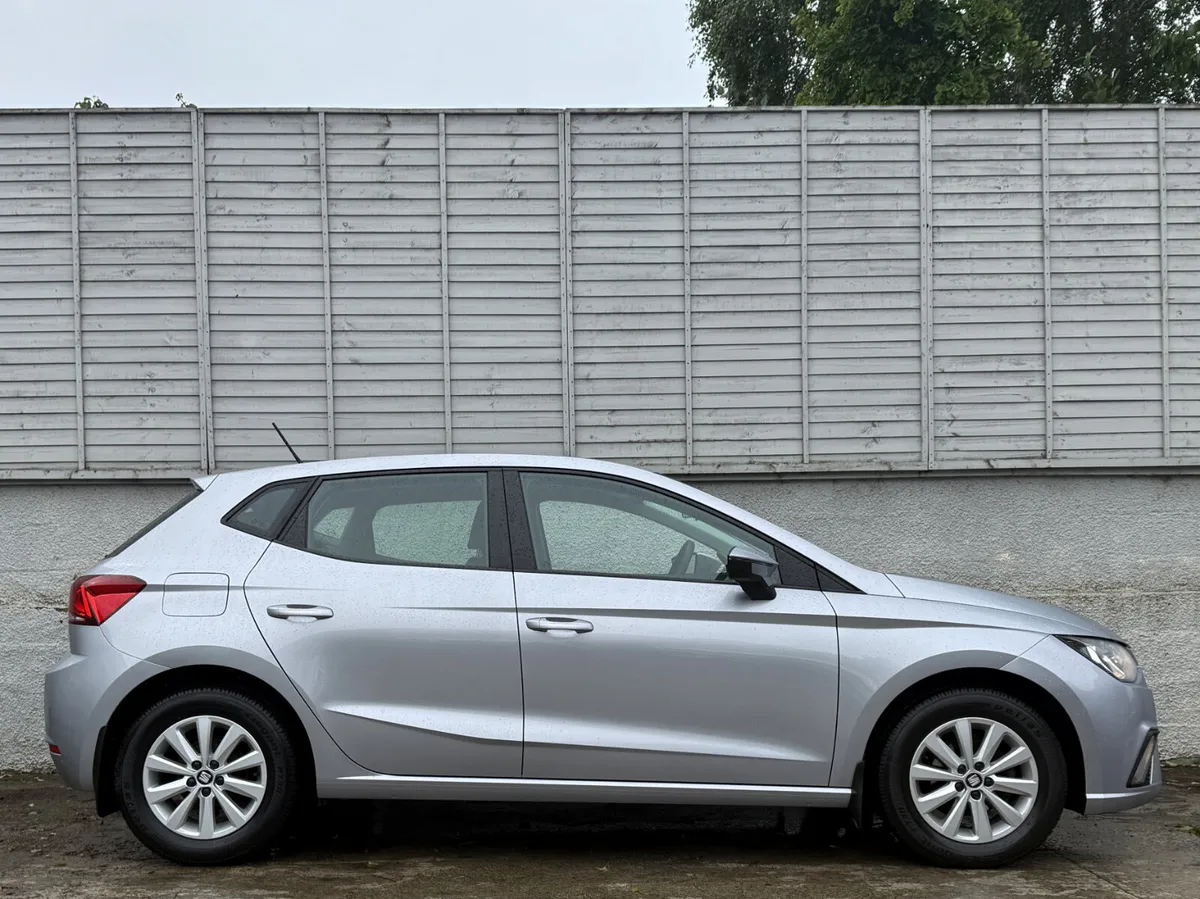 SEAT Ibiza 2019  1.0 MPI / APPLE AND ANDROID - Image 3