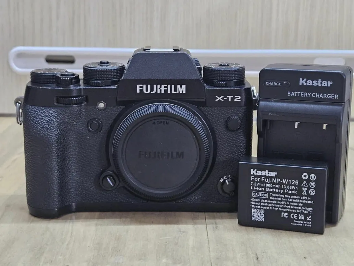 Fujifilm Fuji X-T2 Digital SLR - Image 1