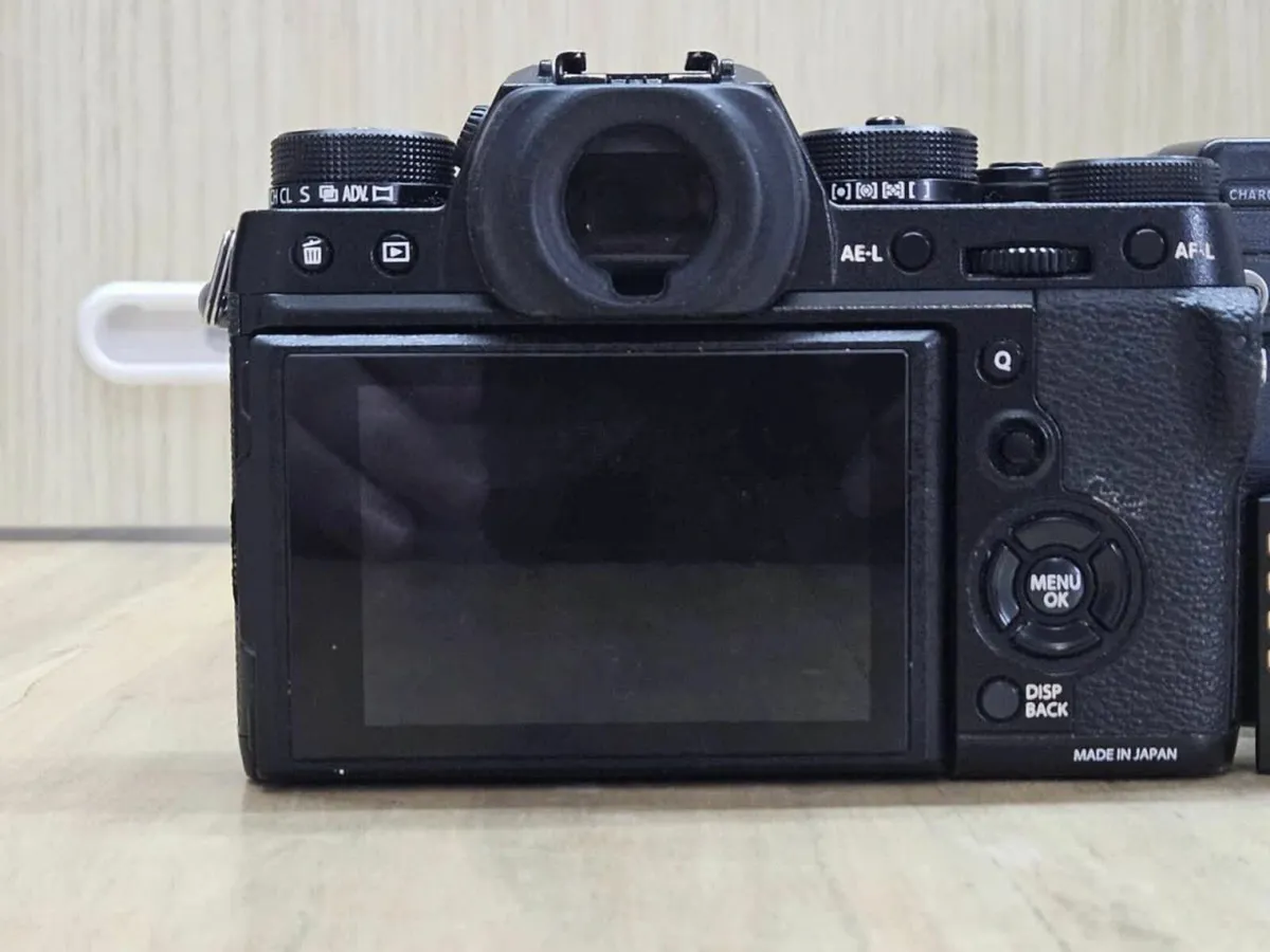 Fujifilm Fuji X-T2 Digital SLR - Image 3