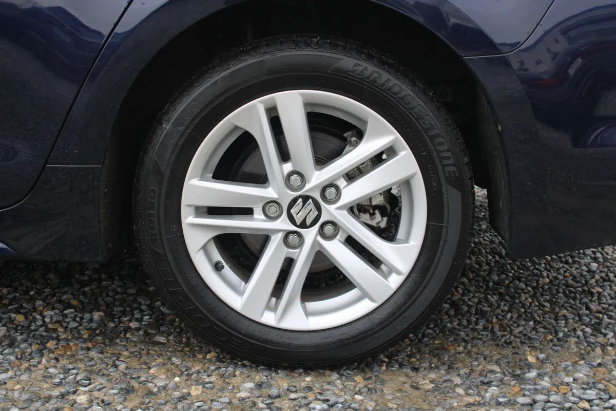 Suzuki Swace 1.8 Motion Auto Hybrid - Image 3
