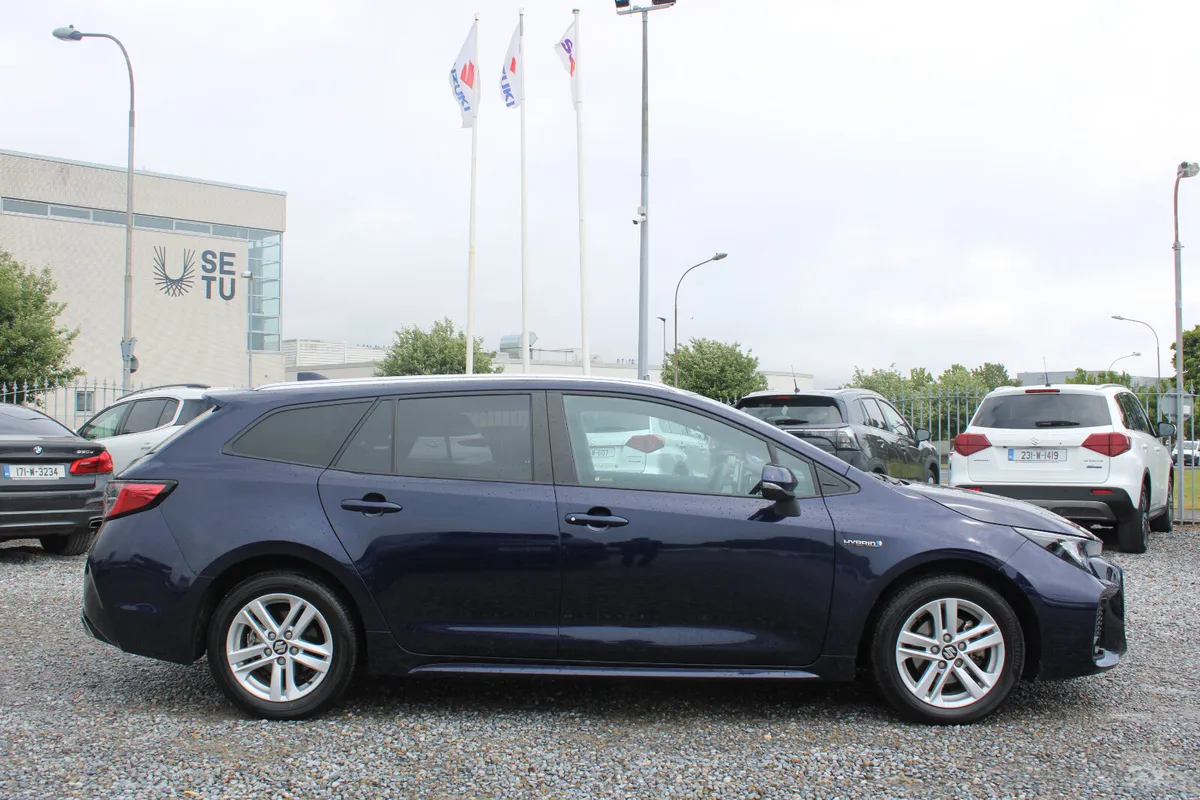 Suzuki Swace 1.8 Motion Auto Hybrid - Image 4