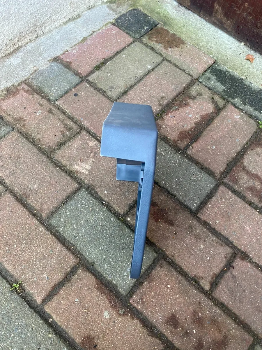 Klober Dry Verge Ridge End Cap - 1 piece - Image 2