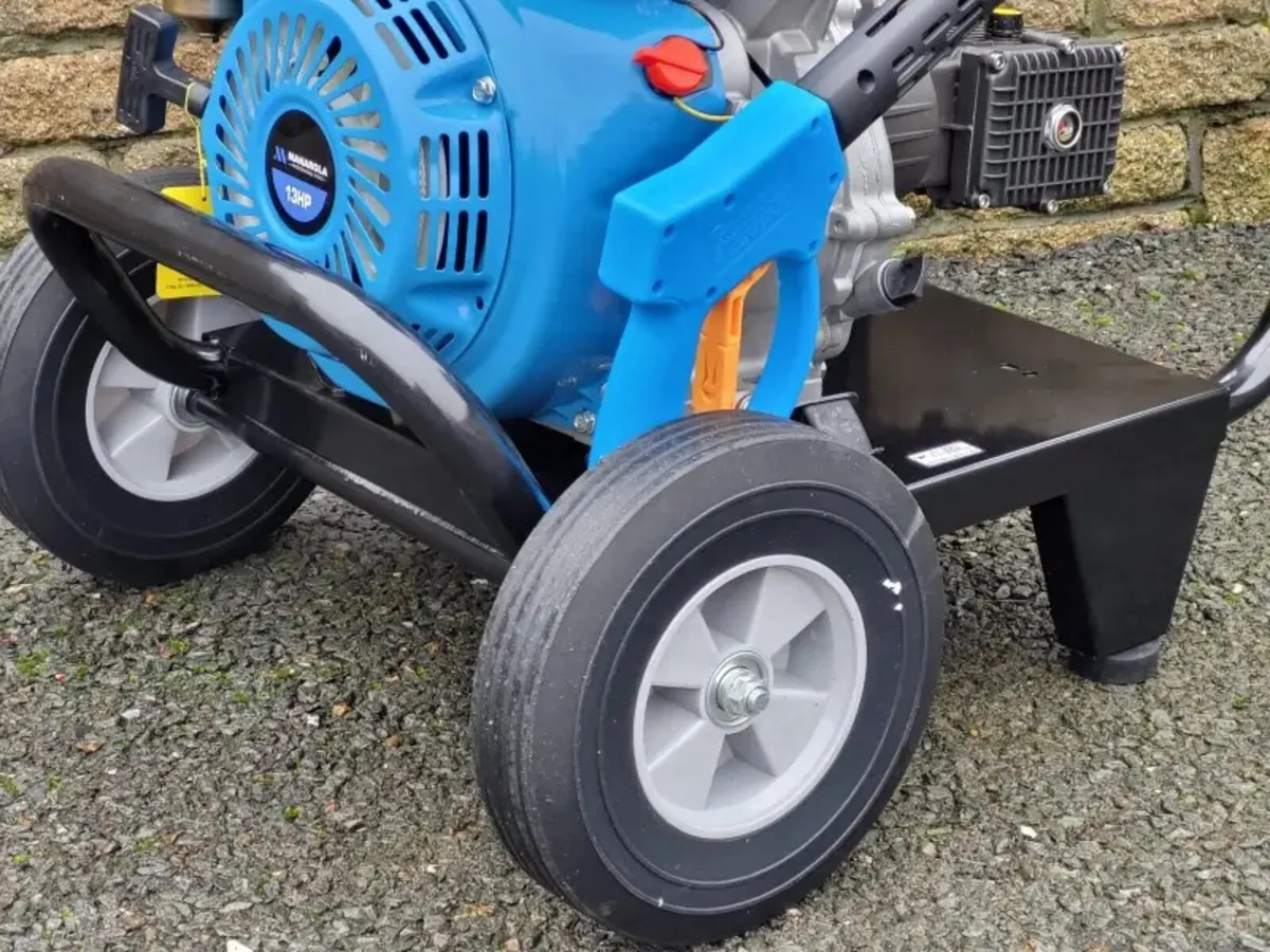13 Hp POWERWASHERS 3600 PSI - Image 2