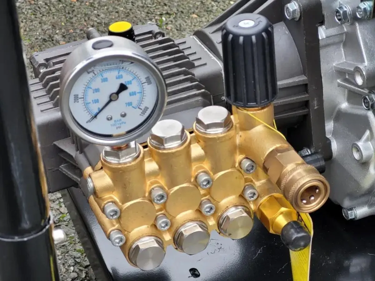 13 Hp POWERWASHERS 3600 PSI - Image 4