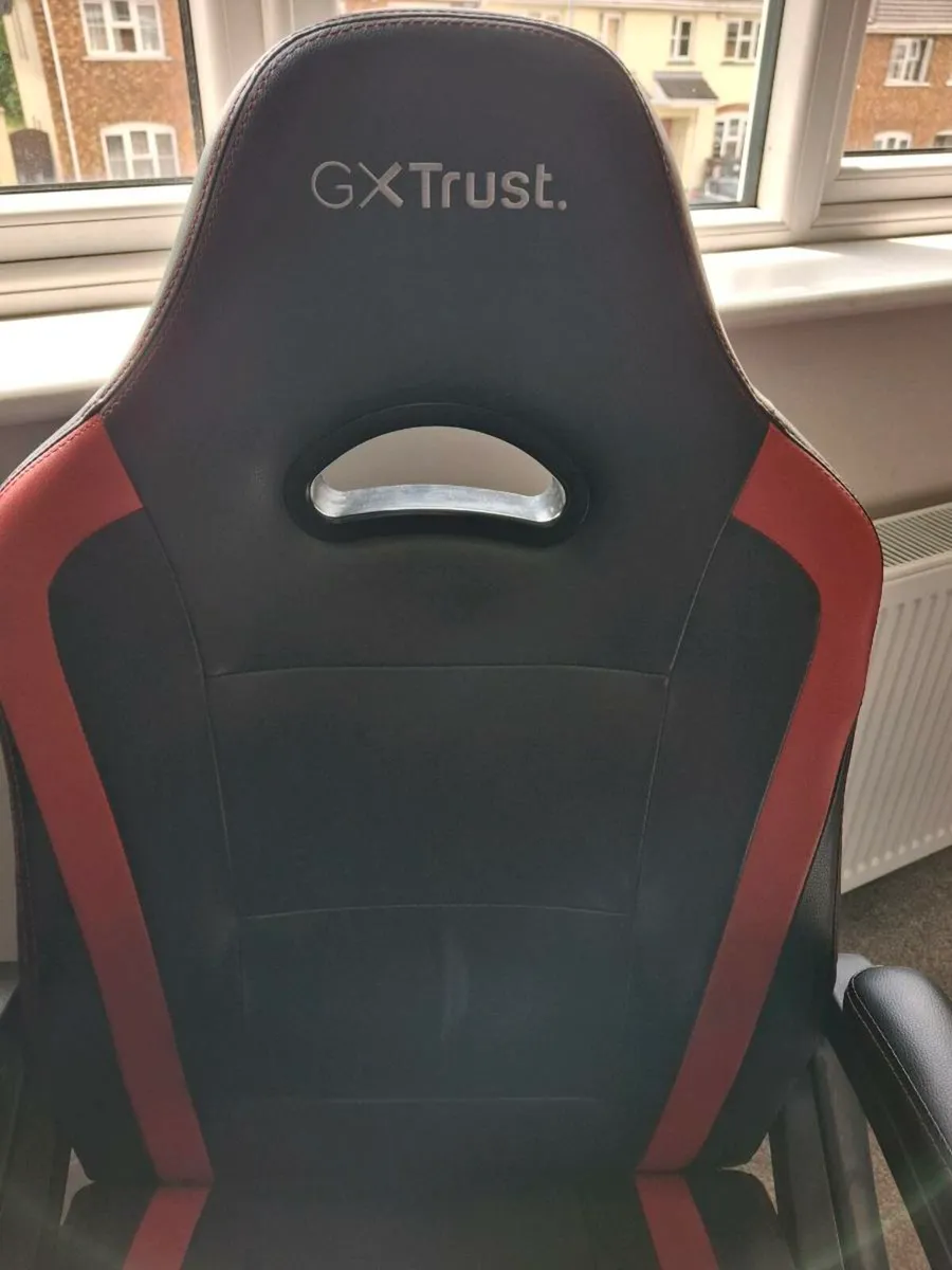 Gaming Chair - Image 2