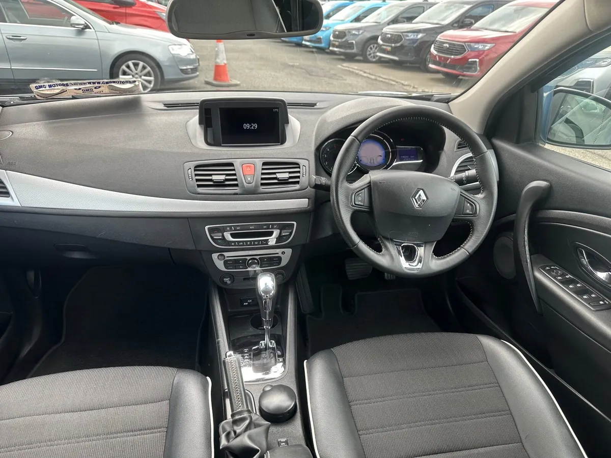 Renault Fluence automatic low mileage - Image 4