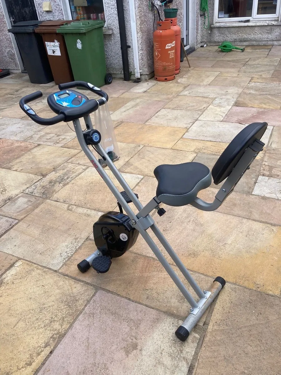 Exercise bike - Image 2