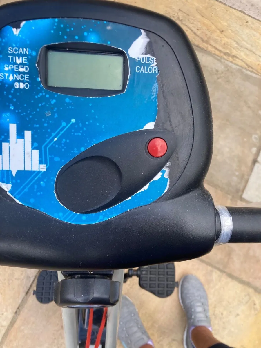 Exercise bike - Image 4
