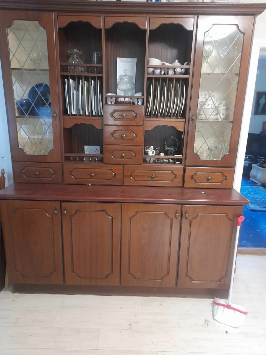 Dresser - Image 2