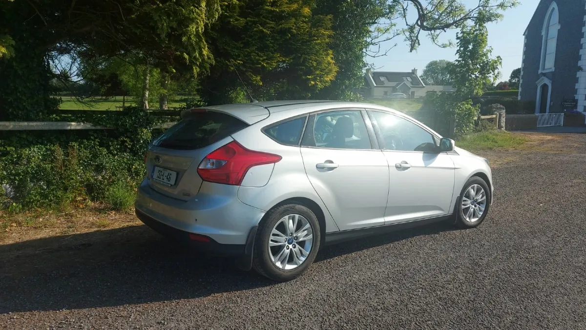 Ford Focus 2013 - Image 2