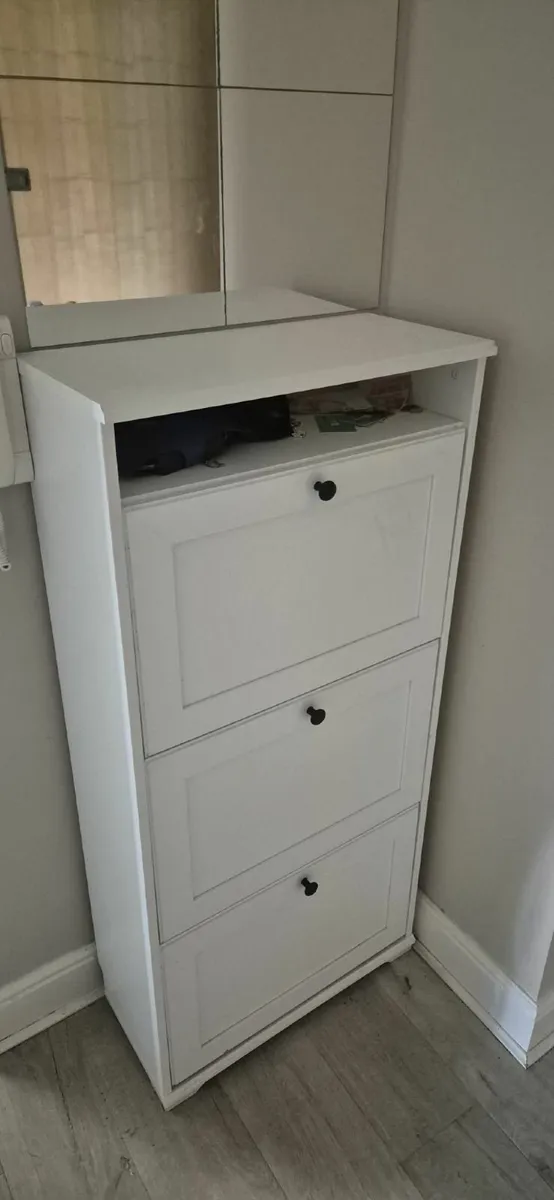 shoe cabinet - Image 1
