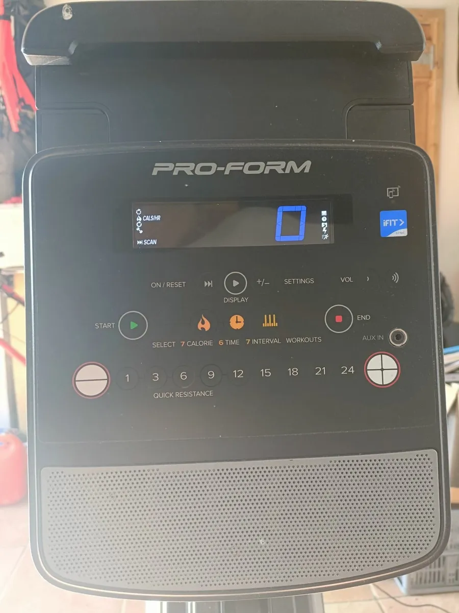 Proform 750 Rowing Machine - Image 2