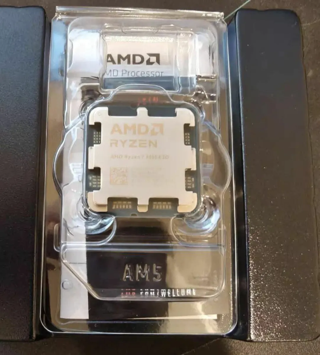 AMD Ryzen 7 9800X3D - Image 2