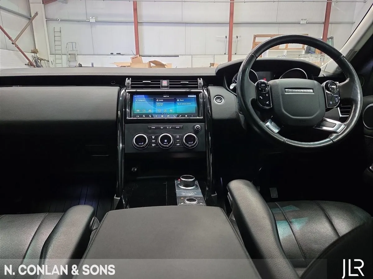 Land Rover Discovery SD4 SE 7 Seater 240BHP  main - Image 4