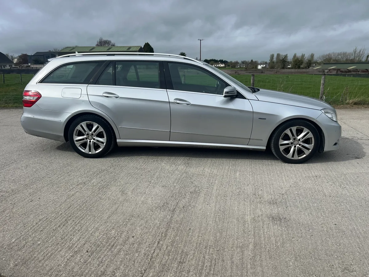 2012, Merc E220 Avantgarde - Image 2