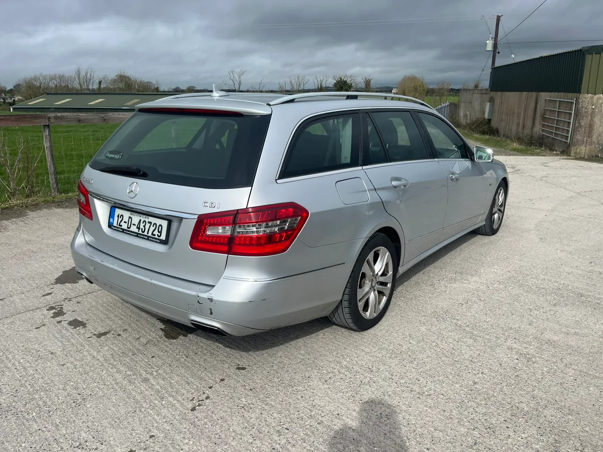 2012, Merc E220 Avantgarde - Image 3