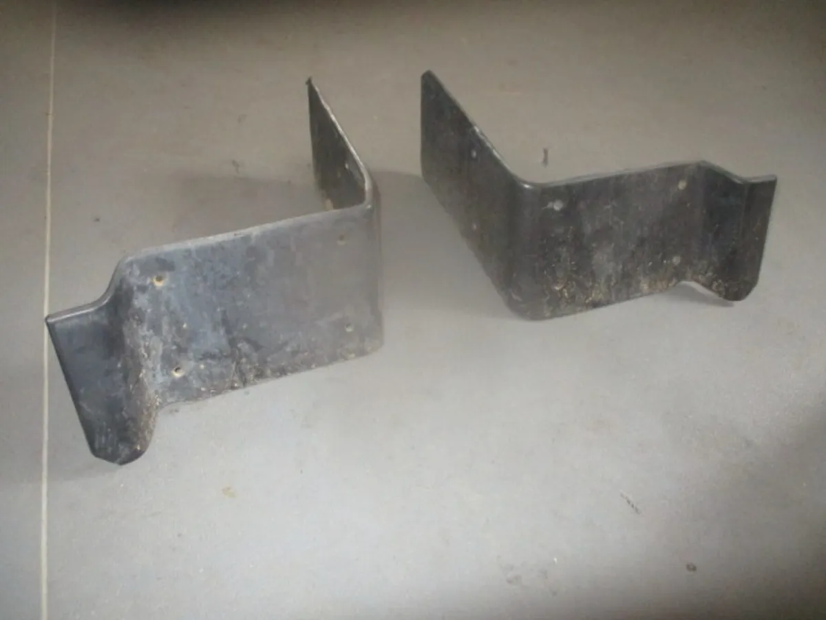 Fiat Cab Lower Plastics - Image 1