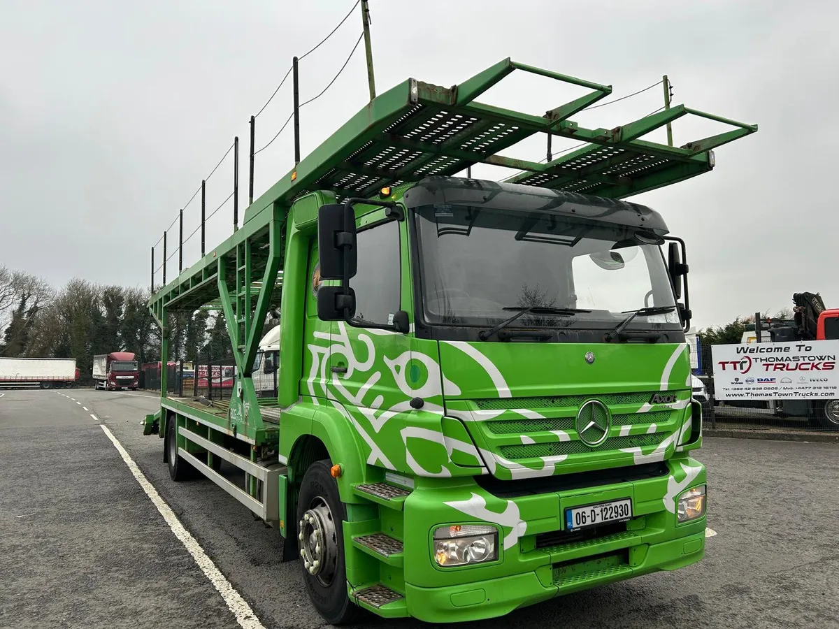 2006 MERCEDES AXOR 4X2 Five Car Double Deck Trans - Image 1