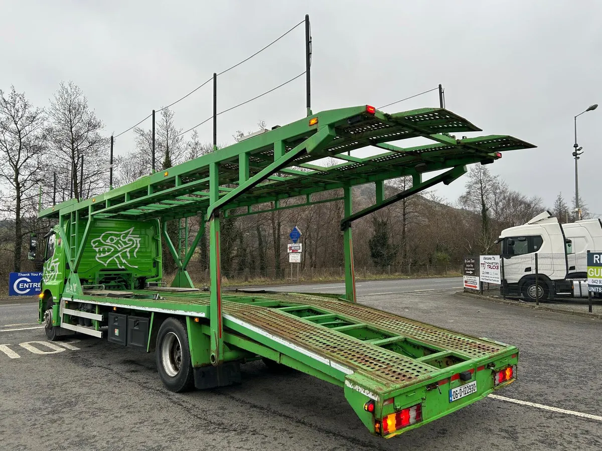 2006 MERCEDES AXOR 4X2 Five Car Double Deck Trans - Image 2