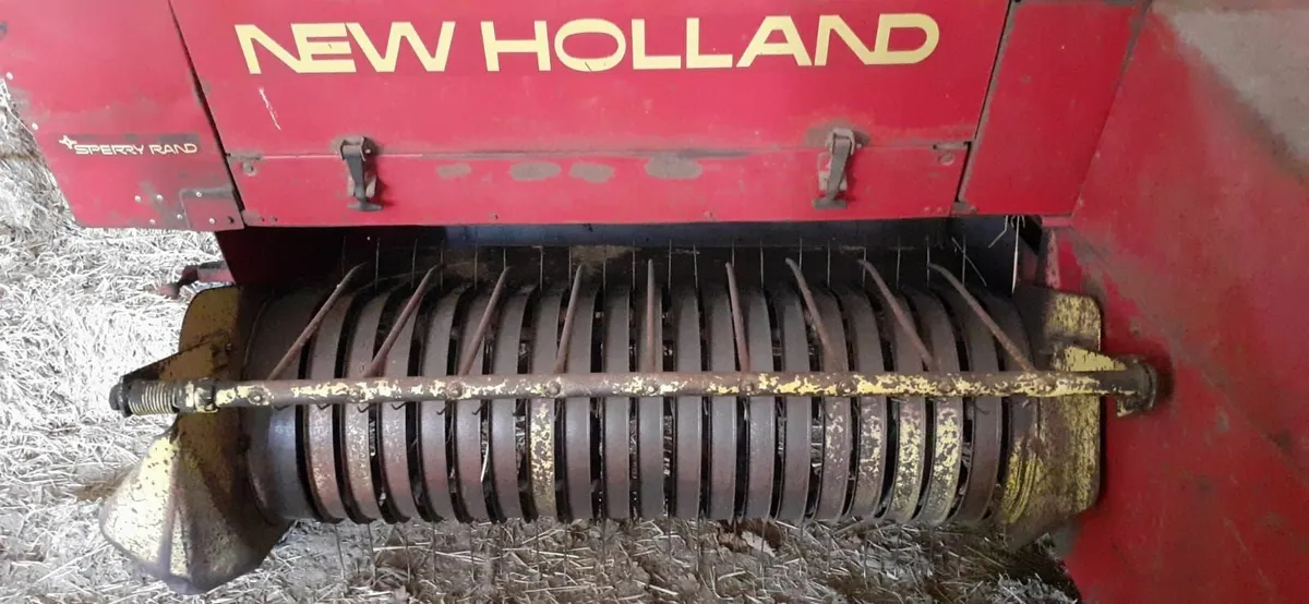 New Holland 276 Baler - Image 2