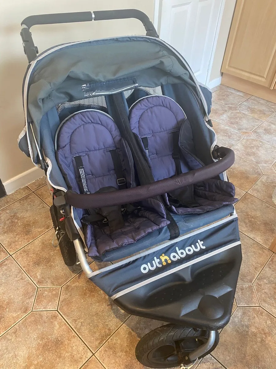 Double out and about buggy - Image 1
