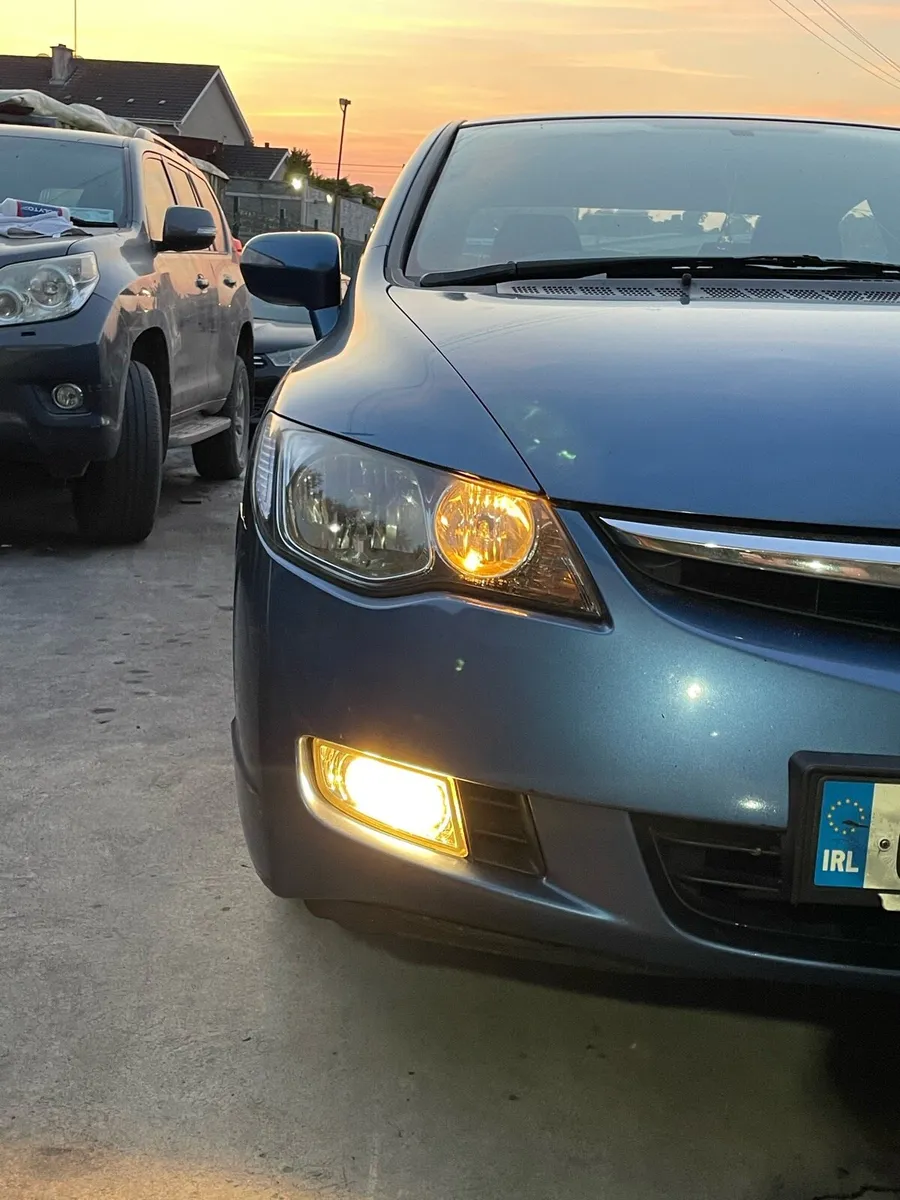Honda Civic 2008 Hybrid - Image 1