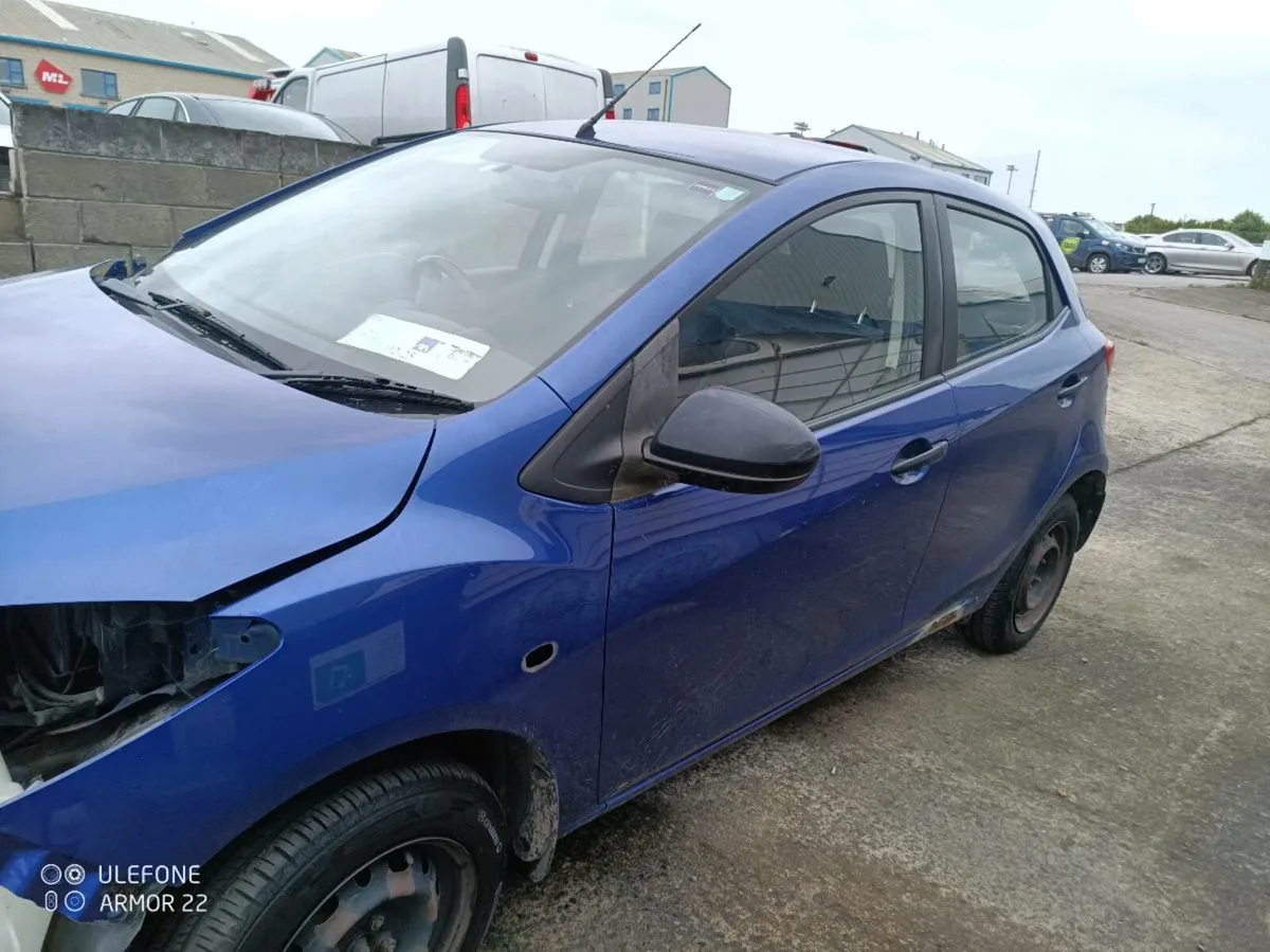 Mazda 2 - demio 1.3 petrol parts - Image 2