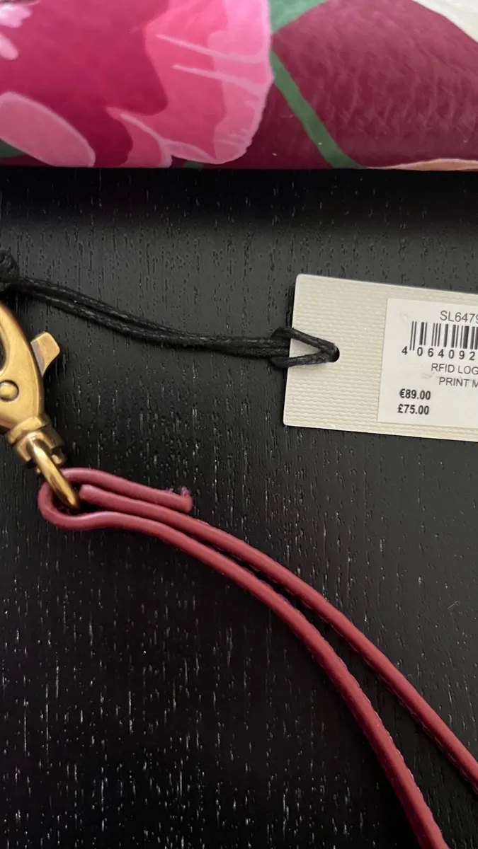 Brand new Fossil Wallet with tags - Image 2