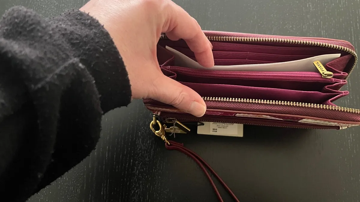 Brand new Fossil Wallet with tags - Image 4