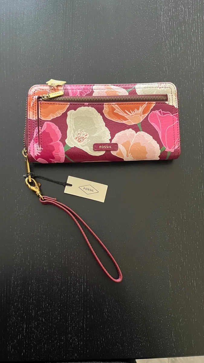 Brand new Fossil Wallet with tags - Image 1